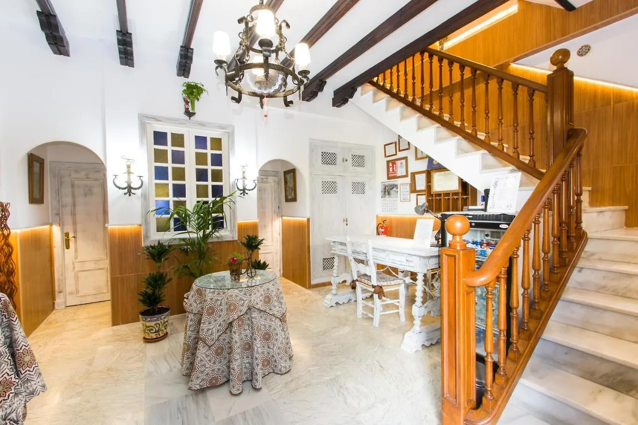Hostal La Estrella Marbella Guest house